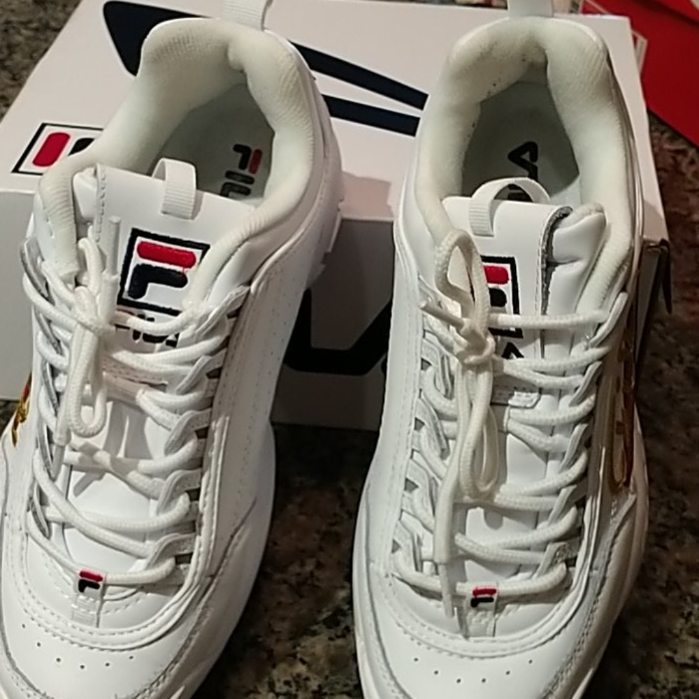 Fila - Picture 2 of 3